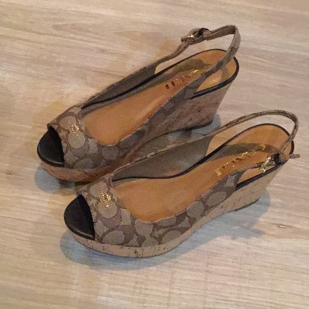 Shoes - Picture 2 of 3